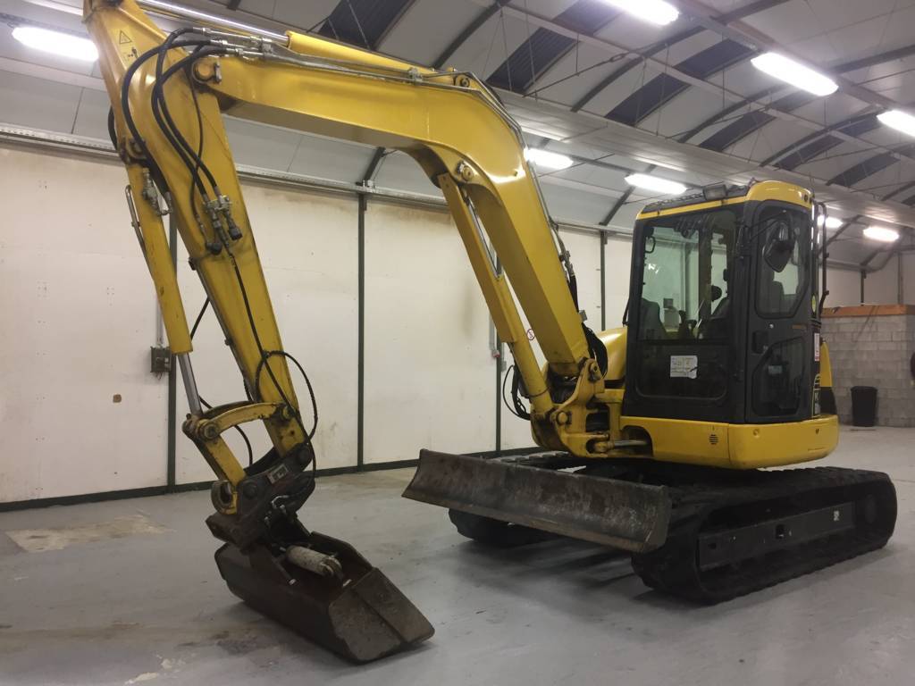 Miniexcavadora Komatsu PC80MR-3 (2010) – 7,6T – ocasión