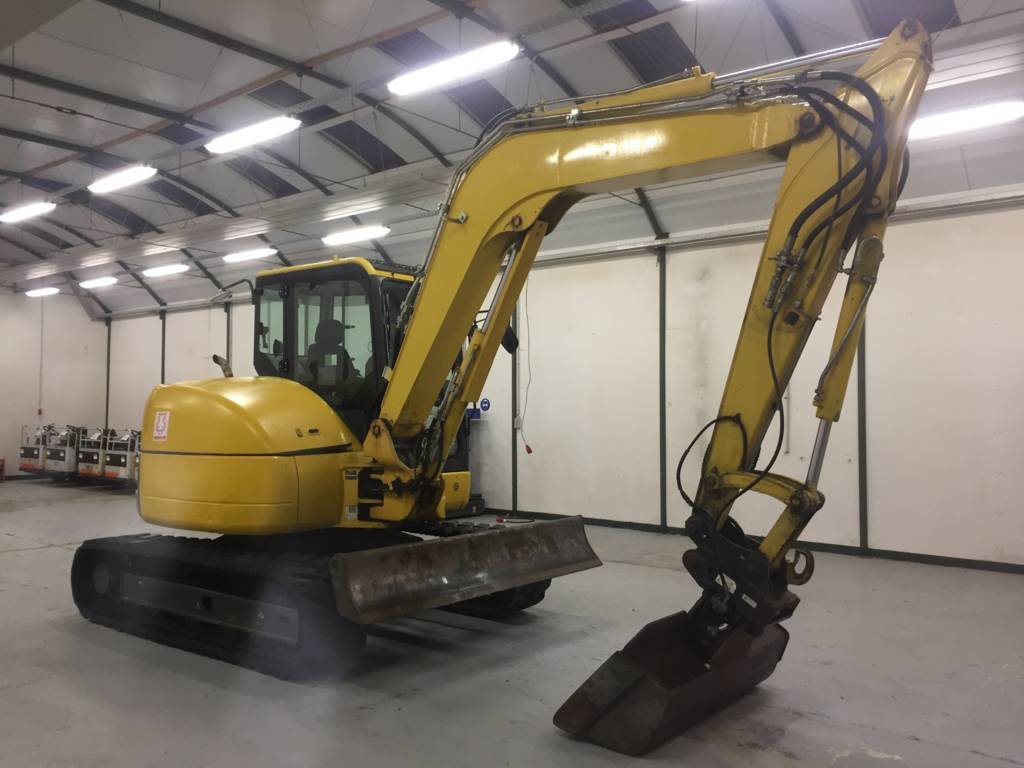 Miniexcavadora Komatsu PC80MR-3 (2010) – 7,6T – ocasión
