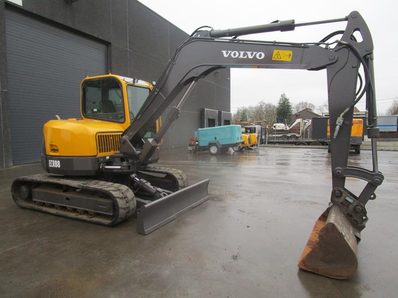 Miniexcavadora Volvo ECR88 (2011) – 8,5T – Motor 42 kW – ocasión