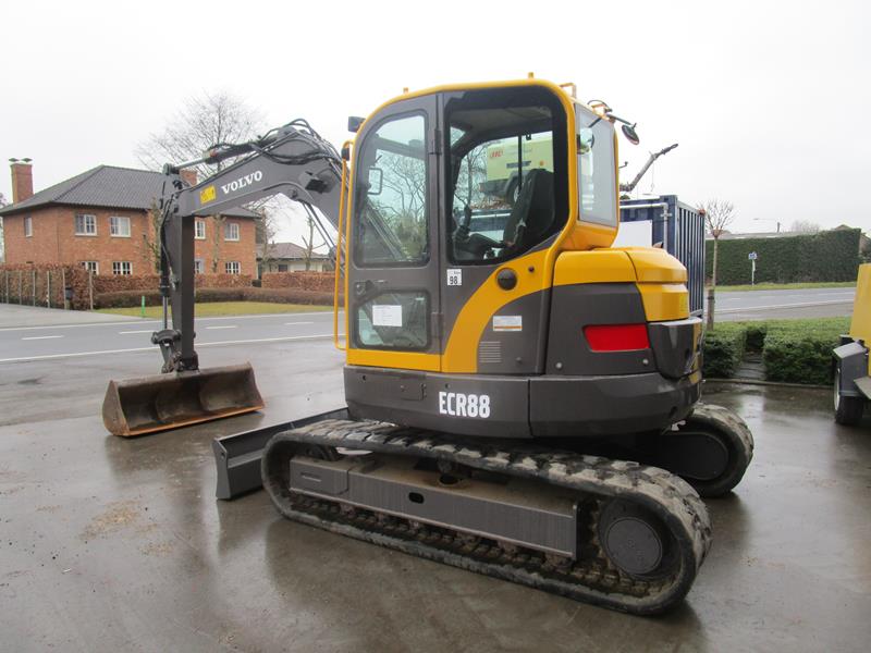 Miniexcavadora Volvo ECR88 (2011) – 8,5T – Motor 42 kW – ocasión