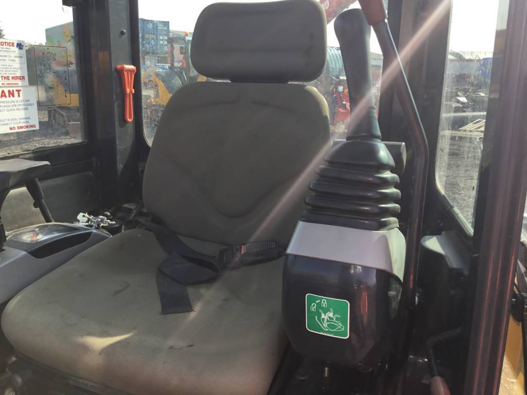 Miniexcavadora usada Komatsu PC26MR-3 (2012) – 2,8T – Motor 15,7 kW