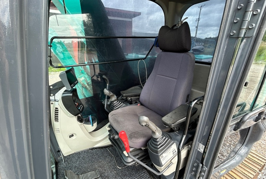 Miniexcavadora Kobelco SK75SR-3E (2016) – 7,5T – Usada