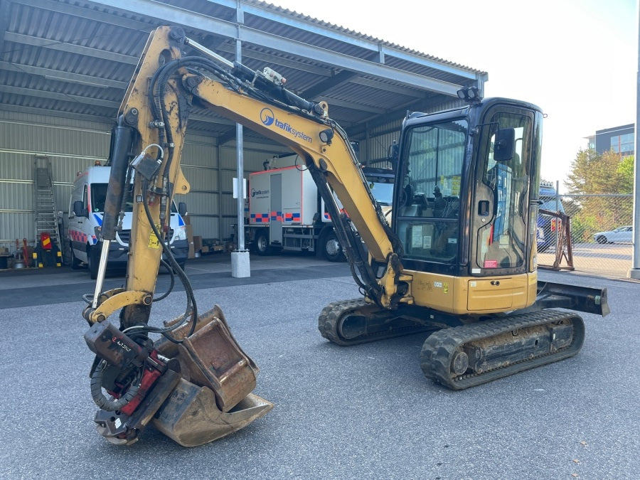 Miniexcavadora de ocasión CAT 303.5E CR – 2017 – 1 069 h – Compacta