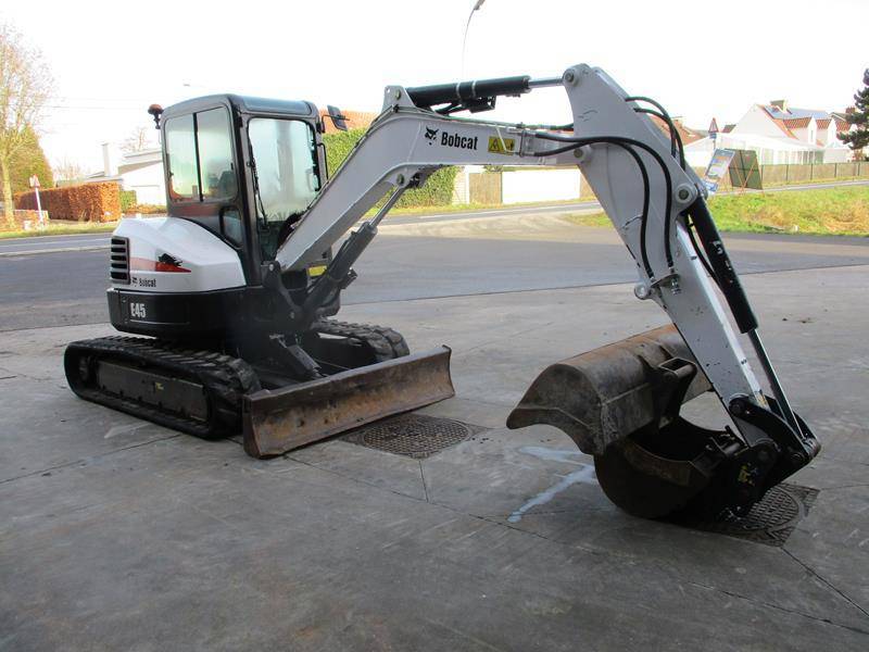 Miniexcavadora Bobcat E45 de ocasión (2014) – 4,63T – Motor Kubota 30,2 kW