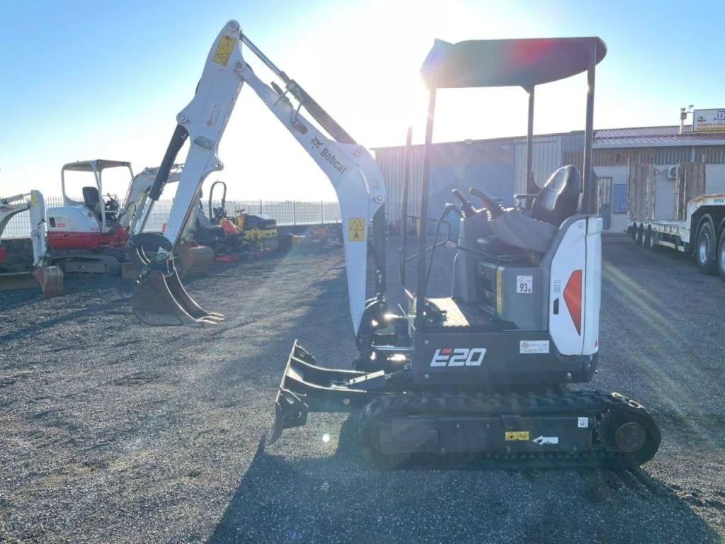 Miniexcavadora Bobcat E20 de ocasión 2 toneladas 2017 1025 h