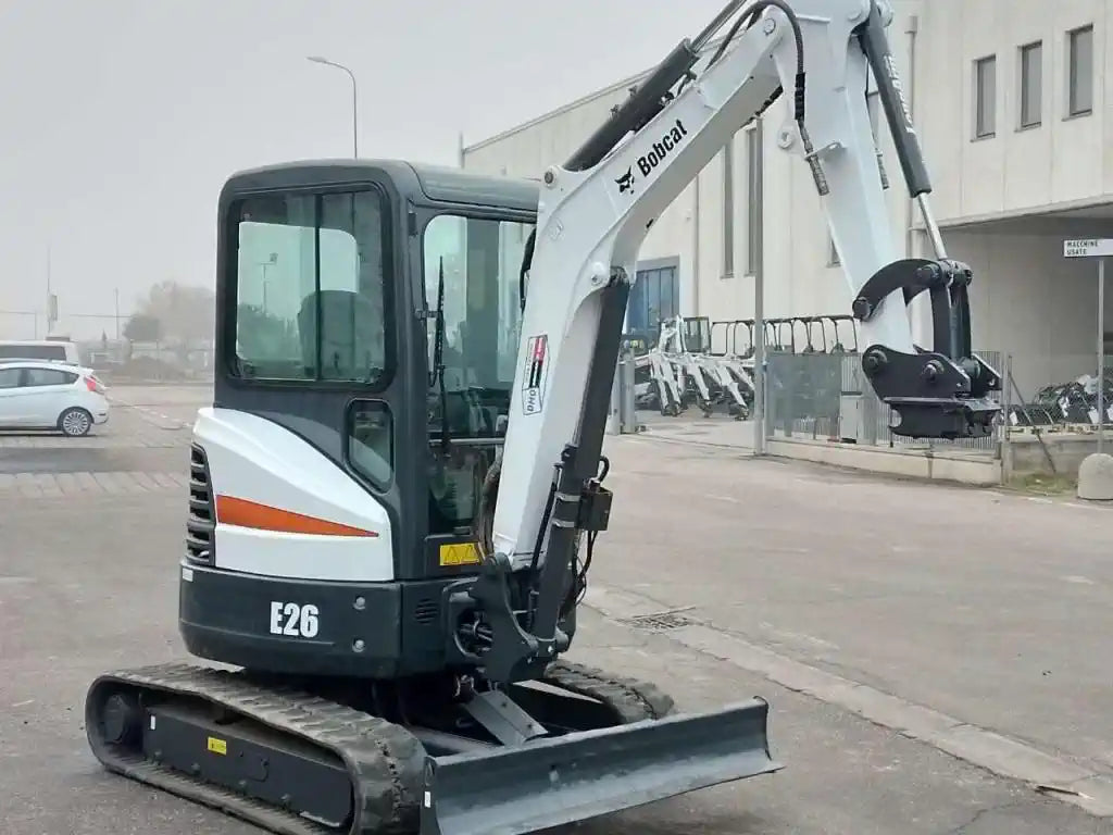 Miniexcavadora Bobcat E26 de ocasión 2,6 t 2012 3 200 h enganche rápido