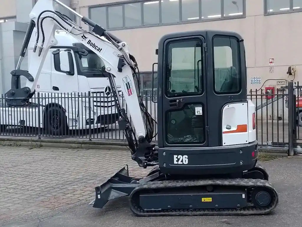 Miniexcavadora Bobcat E26 de ocasión 2,6 t 2012 3 200 h enganche rápido
