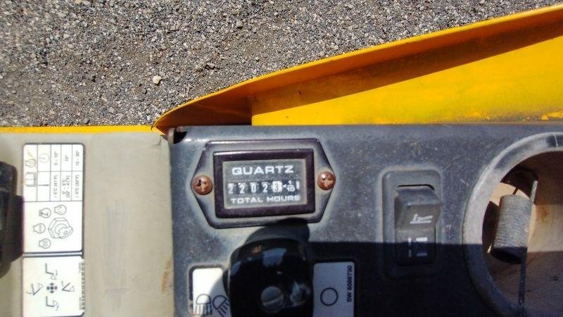 Miniexcavadora Bobcat E14 de Ocasión – 1,3T (2014) con 3 Cucharas