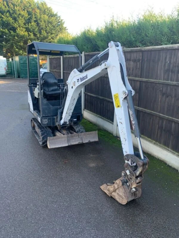 Miniexcavadora Bobcat E16 de ocasión 1,6 t 2014 chasis extensible