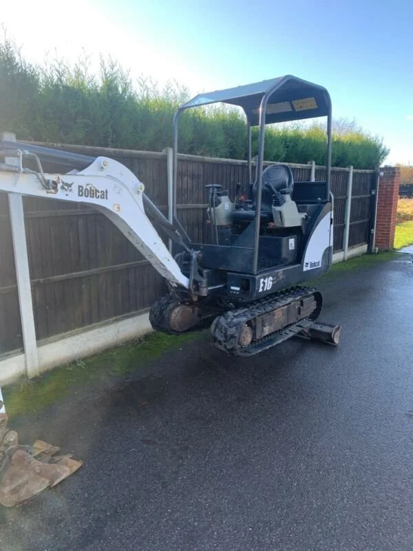 Miniexcavadora Bobcat E16 de ocasión 1,6 t 2014 chasis extensible