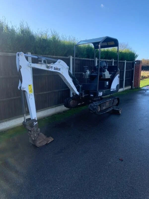 Miniexcavadora Bobcat E16 de ocasión 1,6 t 2014 chasis extensible