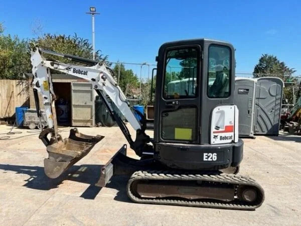 Miniexcavadora Bobcat E26 de ocasión 2,7 t 2018 cabina con aire acondicionado 2 703 h