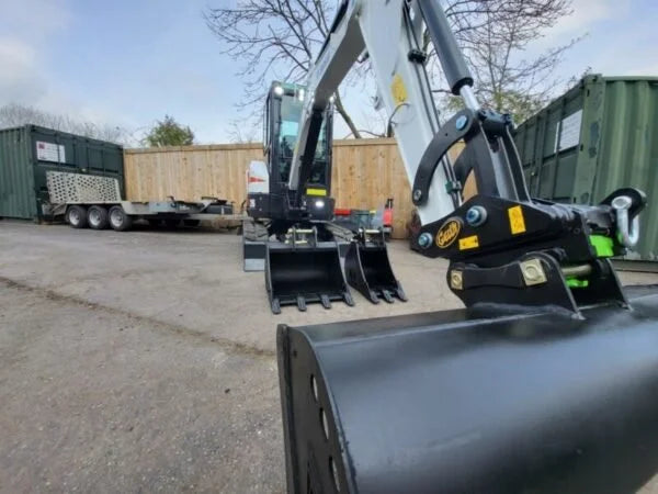 Miniexcavadora Bobcat E26 de ocasión 2,5 t 2011 cabina cerrada 2 355 h