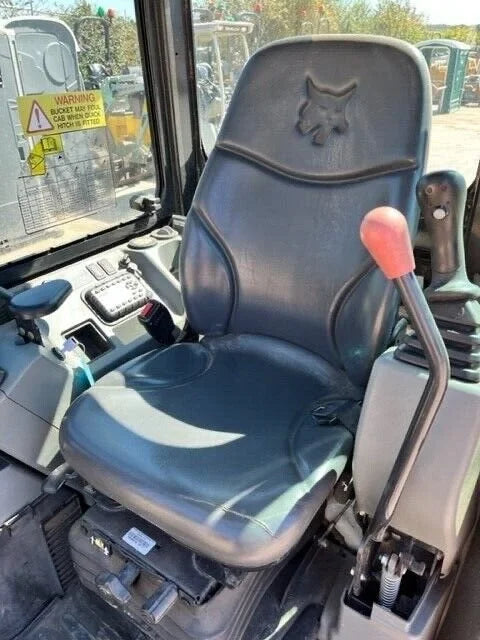 Miniexcavadora Bobcat E26 de ocasión 2,7 t 2018 cabina con aire acondicionado 2 703 h