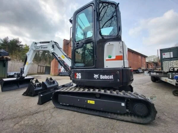 Miniexcavadora Bobcat E26 de ocasión 2,5 t 2011 cabina cerrada 2 355 h