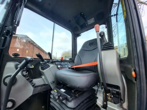 Miniexcavadora Bobcat E26 de ocasión 2,5 t 2011 cabina cerrada 2 355 h