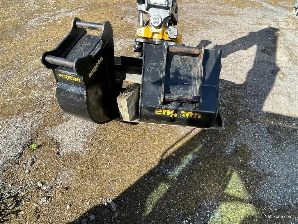 Miniexcavadora Bobcat E27Z de ocasión 2,7 t 2021 tiltrotator 315 h