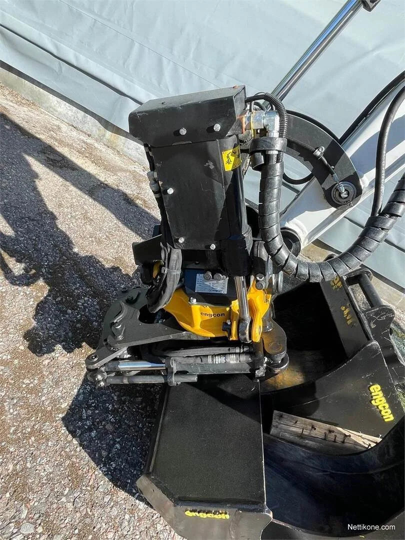 Miniexcavadora Bobcat E27Z de ocasión 2,7 t 2021 tiltrotator 315 h