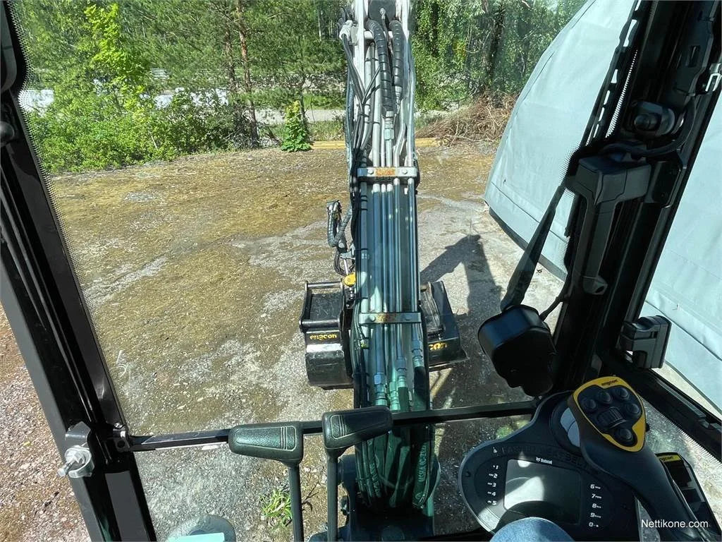 Miniexcavadora Bobcat E27Z de ocasión 2,7 t 2021 tiltrotator 315 h