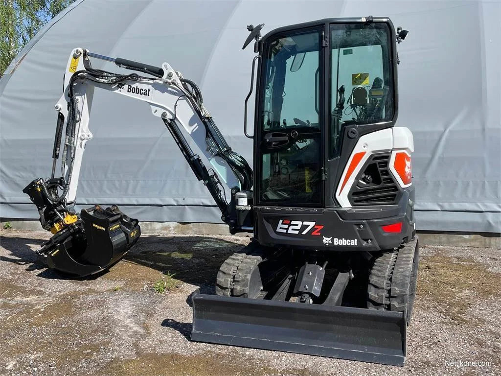 Miniexcavadora Bobcat E27Z de ocasión 2,7 t 2021 tiltrotator 315 h