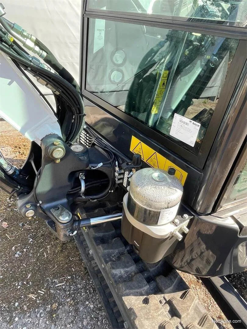 Miniexcavadora Bobcat E27Z de ocasión 2,7 t 2021 tiltrotator 315 h