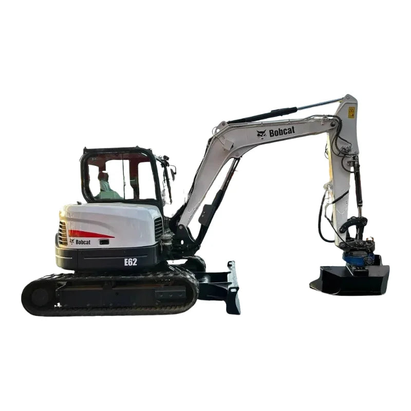 Miniexcavadora Bobcat E62 de ocasión 6,1 t 2014 rotador SMP Bretec