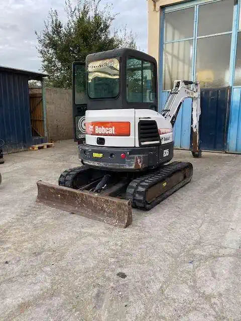 Miniexcavadora BOBCAT E 35 – ocasión