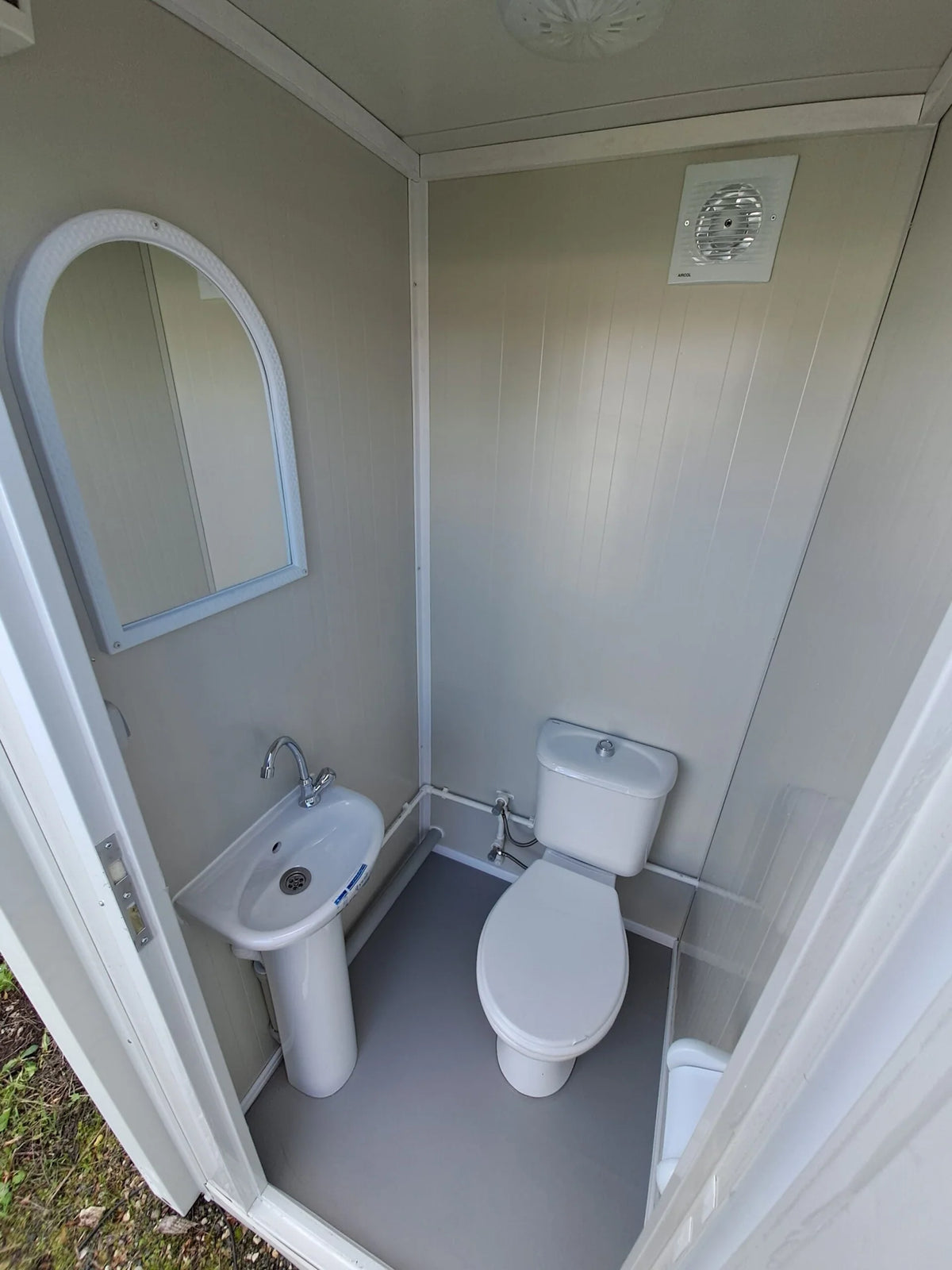 Módulo Sanitario WC + Lavabo + Ducha