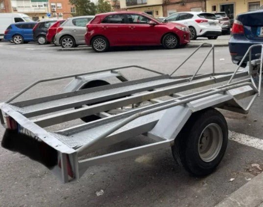 Remolque para moto con rueda de repuesto Remolque diseñado para transportar