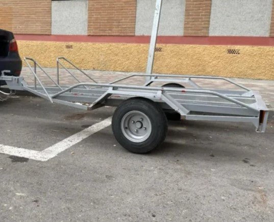 Remolque para moto con rueda de repuesto Remolque diseñado para transportar