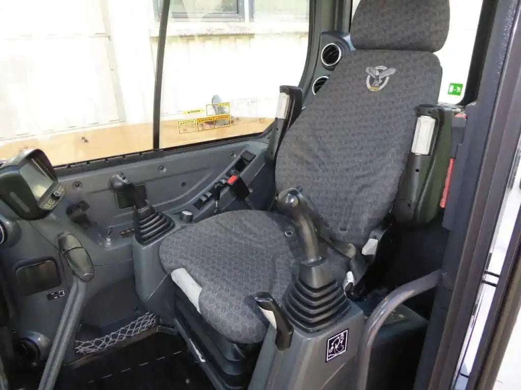 Miniexcavadora CASE CX 60 C – ocasión
