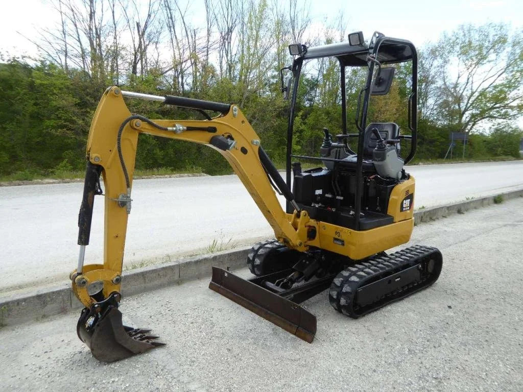 Miniexcavadora Caterpillar 301.7D CR de ocasión 1,7 t 2017 1 221 h