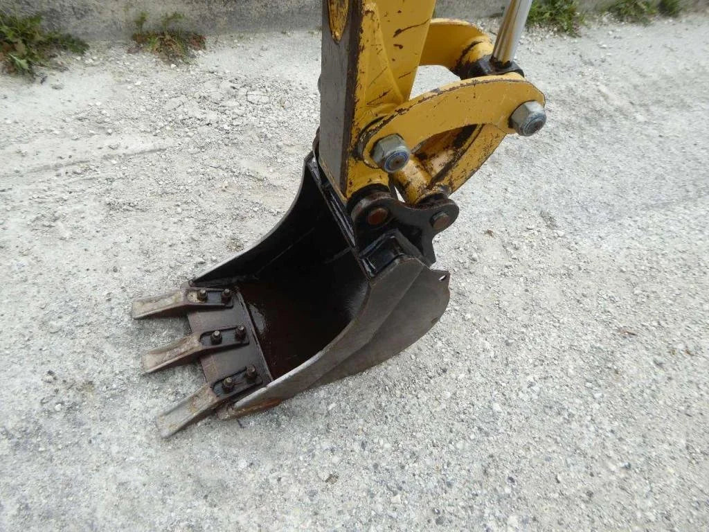 Miniexcavadora Caterpillar 301.7D CR de ocasión 1,7 t 2017 1 221 h