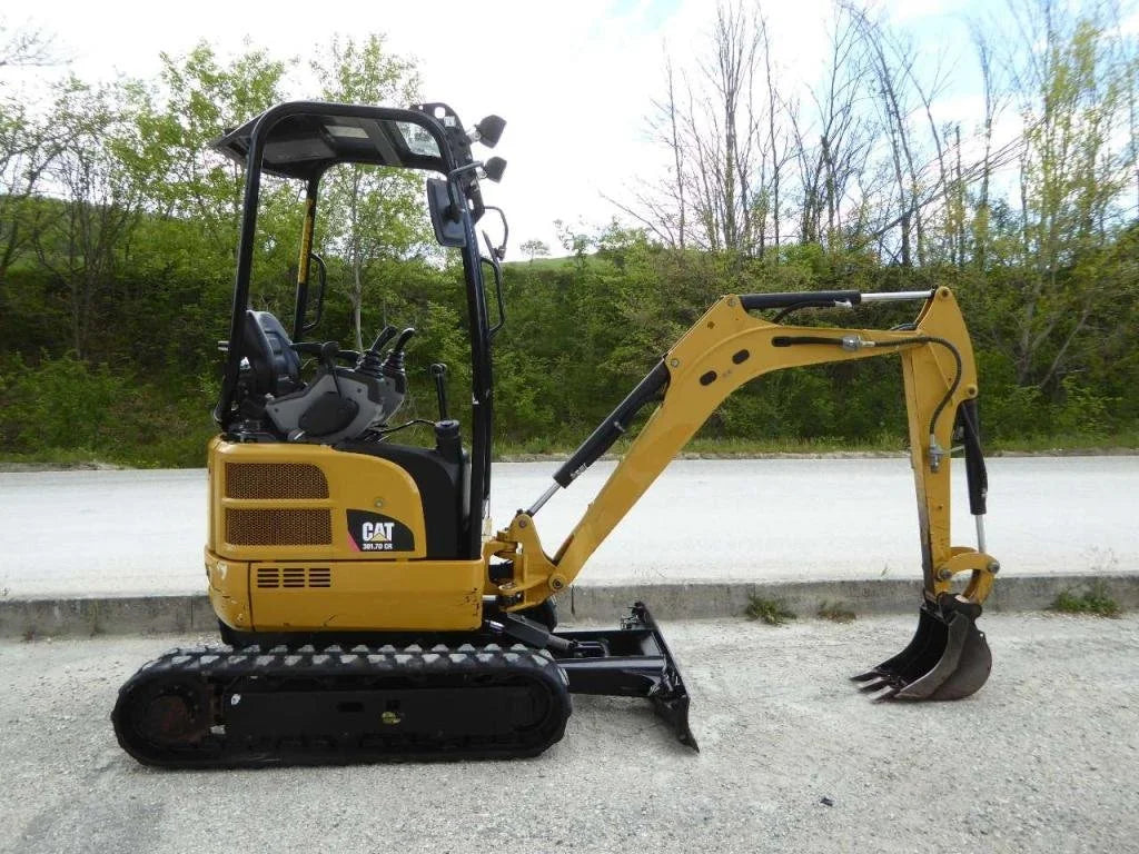 Miniexcavadora Caterpillar 301.7D CR de ocasión 1,7 t 2017 1 221 h