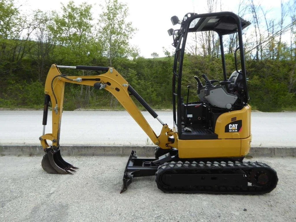 Miniexcavadora Caterpillar 301.7D CR de ocasión 1,7 t 2017 1 221 h