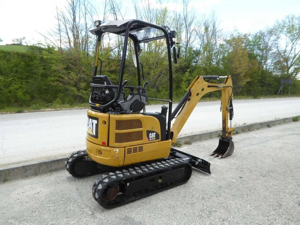 Miniexcavadora Caterpillar 301.7D CR de ocasión 1,7 t 2017 1 221 h