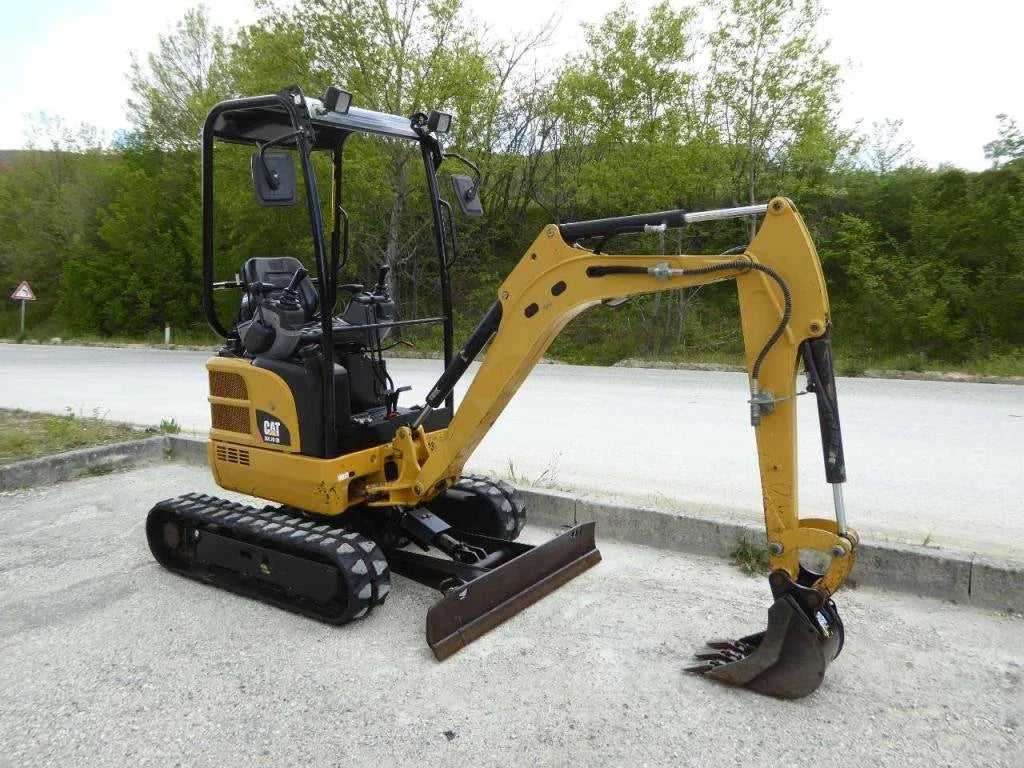 Miniexcavadora Caterpillar 301.7D CR de ocasión 1,7 t 2017 1 221 h