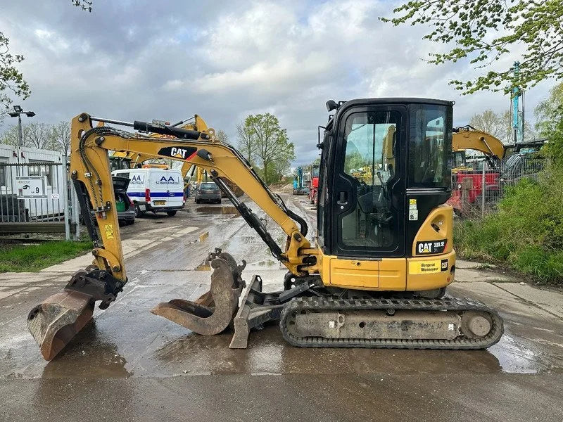 Miniexcavadora de ocasión Caterpillar 303.5E CR 3,58 t 2013 5 555 h