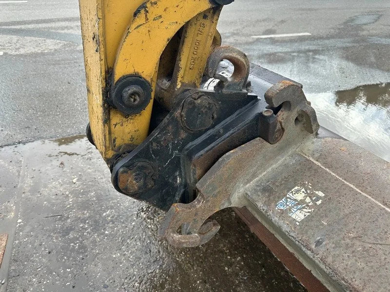 Miniexcavadora de ocasión Caterpillar 303.5E CR 3,58 t 2013 5 555 h