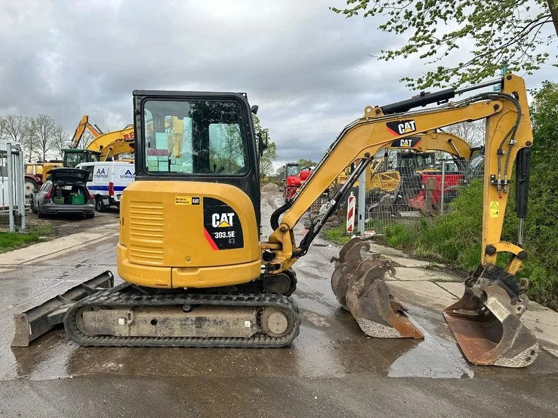 Miniexcavadora de ocasión Caterpillar 303.5E CR 3,58 t 2013 5 555 h