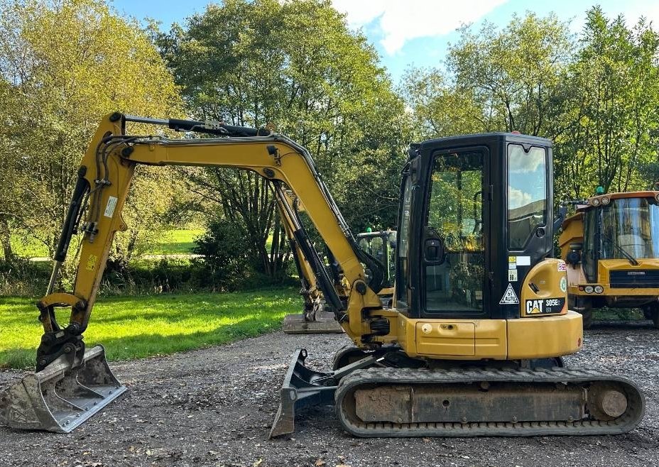 Miniexcavadora Caterpillar 305 E CR de ocasión 5 t 2018 3 502 h cabina