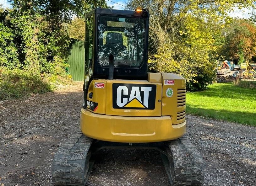Miniexcavadora Caterpillar 305 E CR de ocasión 5 t 2018 3 502 h cabina