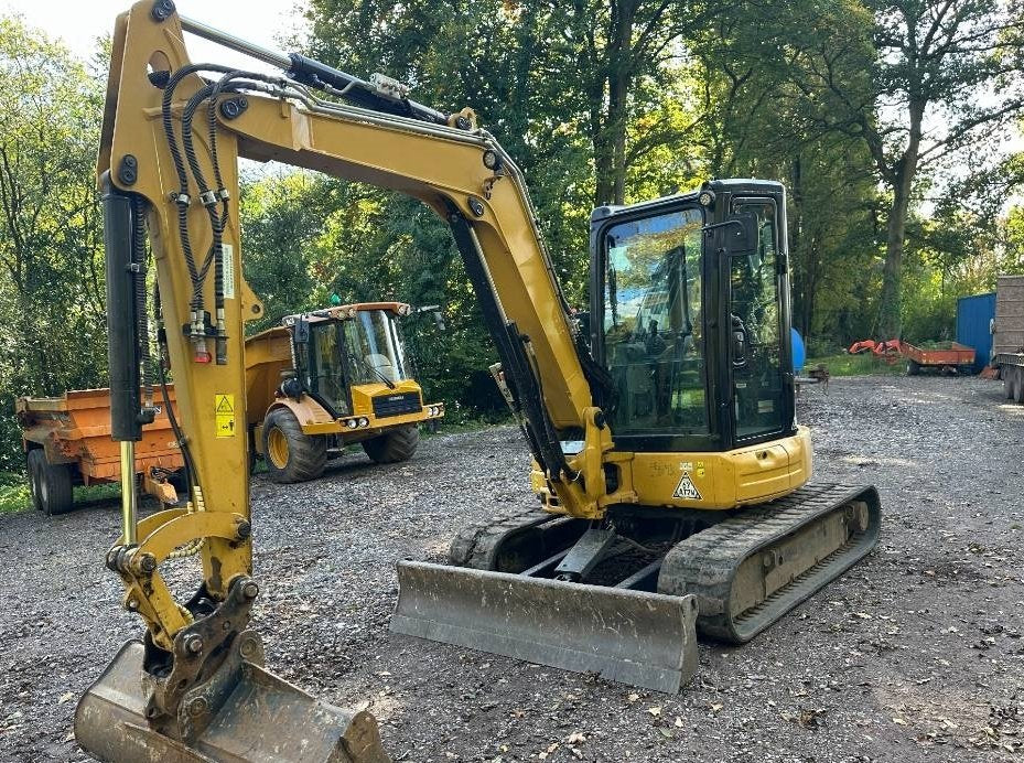 Miniexcavadora Caterpillar 305 E CR de ocasión 5 t 2018 3 502 h cabina