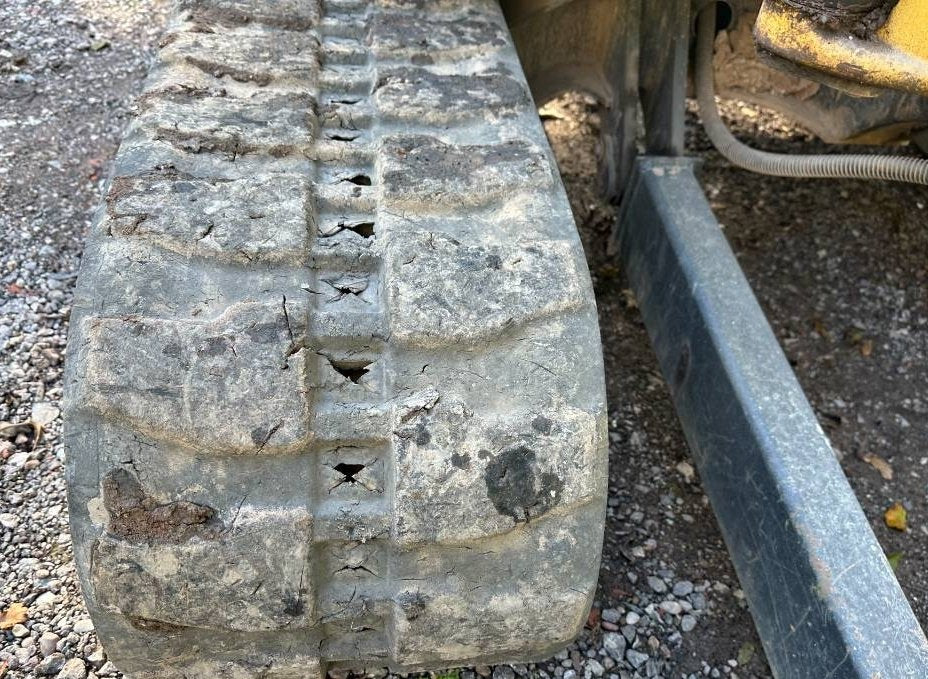 Miniexcavadora Caterpillar 305 E CR de ocasión 5 t 2018 3 502 h cabina