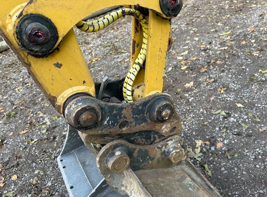 Miniexcavadora Caterpillar 305 E CR de ocasión 5 t 2018 3 502 h cabina