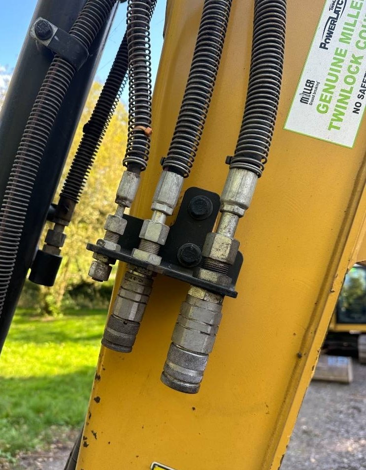 Miniexcavadora Caterpillar 305 E CR de ocasión 5 t 2018 3 502 h cabina