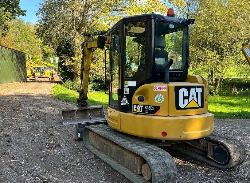 Miniexcavadora Caterpillar 305 E CR de ocasión 5 t 2018 3 502 h cabina