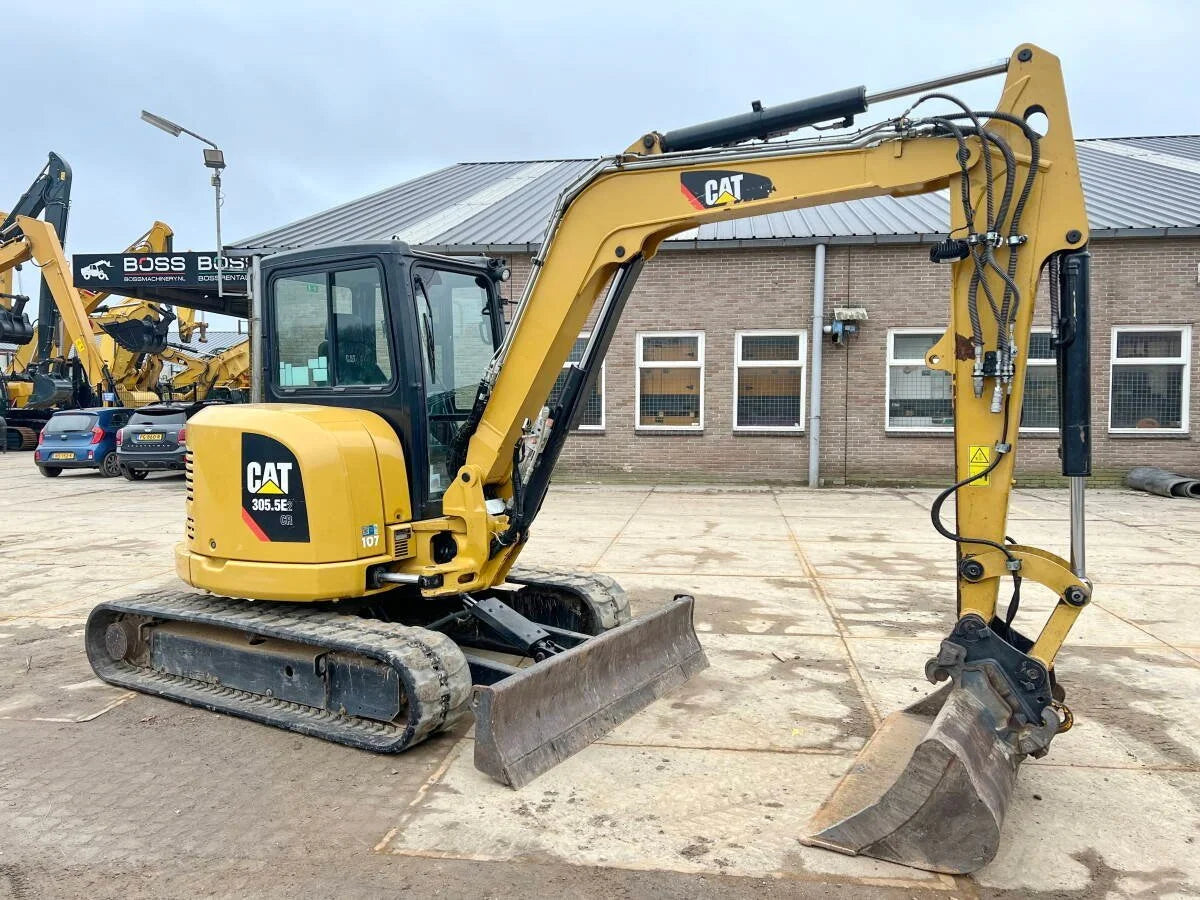 Miniexcavadora Caterpillar 305.5E2 CR de ocasión 5,2 t 2018 3 692 h
