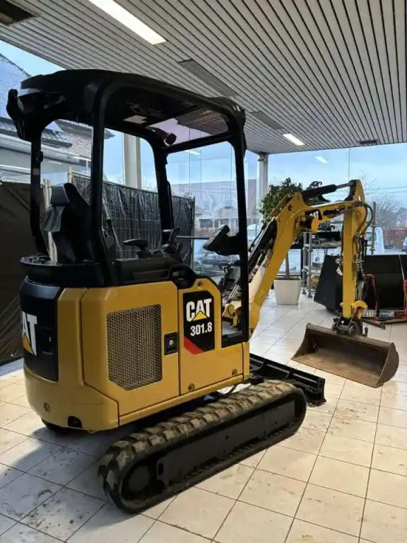 Miniexcavadora CATERPILLAR 301.8 – ocasión