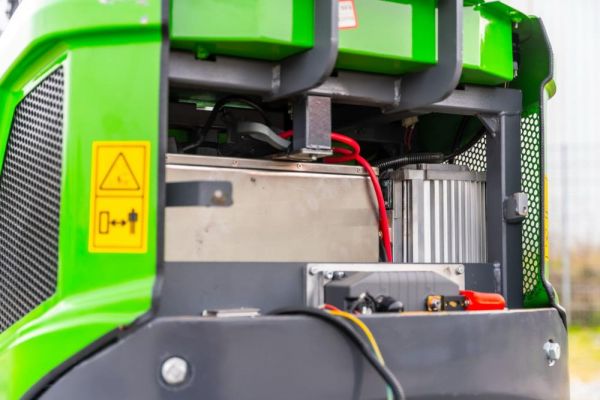 Miniexcavadora eléctrica de ocasión Compartec CT-B 12 Li 1,1 t 108 h